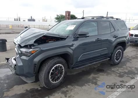 2025 Toyota 4Runner Hybrid Trd Off Road Premium z USA, uszkodzony, nr VIN JTEVB5BRXS5007032